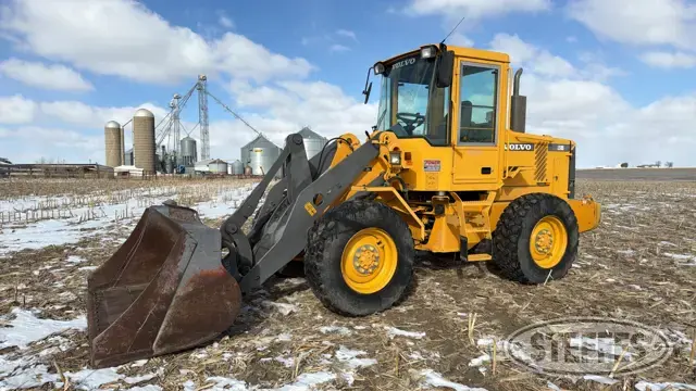 2000 Volvo L50D