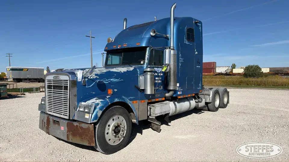1995 Freightliner Classic Conventional Truck with Sleeper