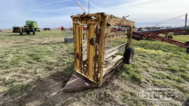 Squeeze Chute