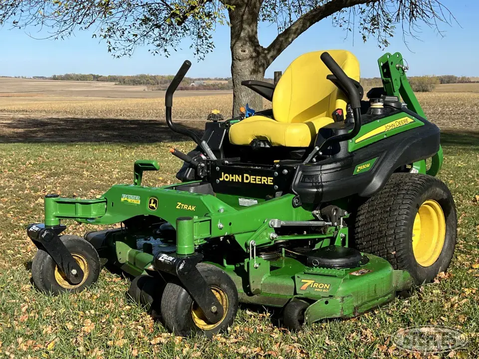 John Deere Z930M Zero Turn Mower