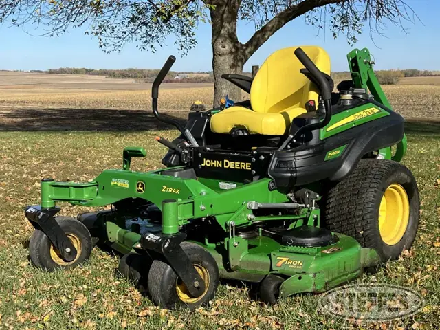 John Deere Z930M