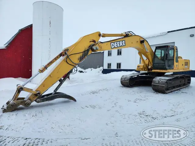 2005 John Deere 270LC