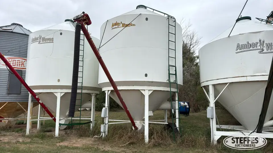 2004 Amber Waves 1520 Hopper Bin