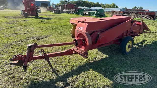 New Holland Hayliner 275