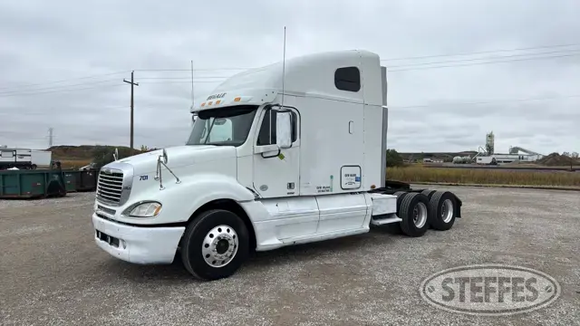 2009 Freightliner Columbia 120
