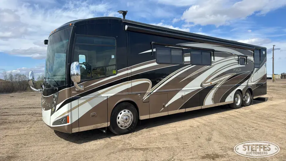 2012 Winnebago Tour 42QD Motorhome