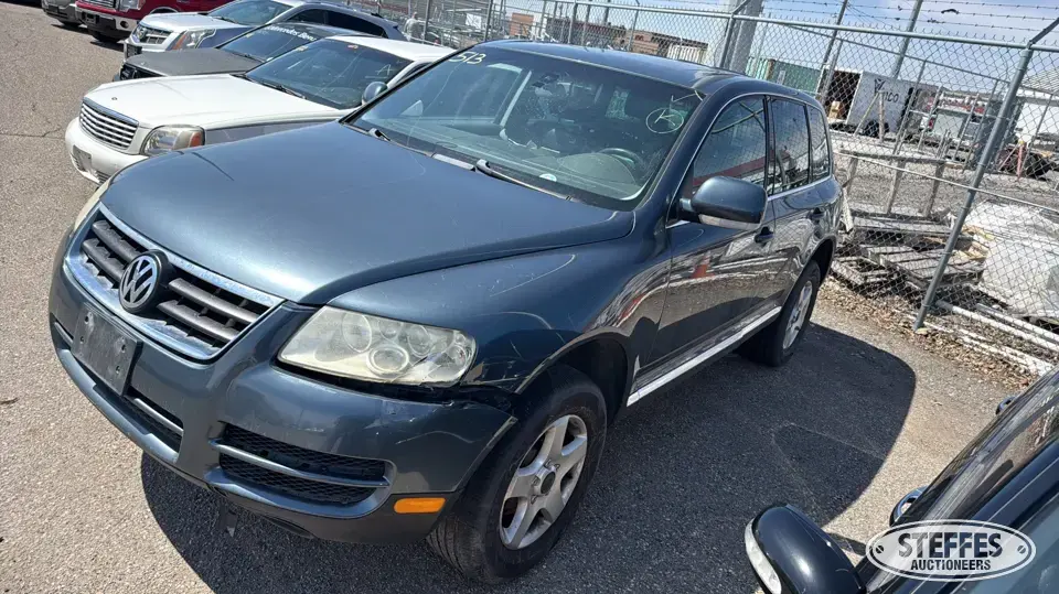 2004 Volkswagen Touareg SUV