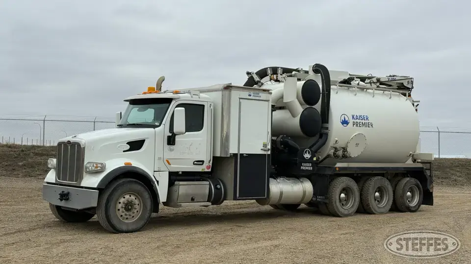 2019 Peterbilt 567 Hydrovac Truck
