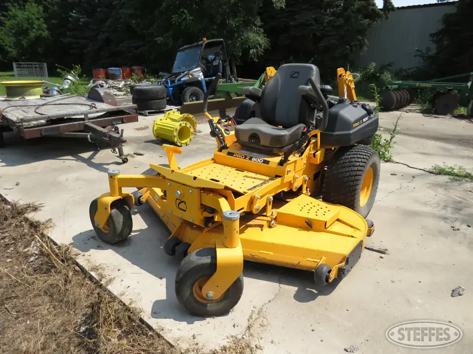 2019 Cub Cadet Pro Z900 Zero Turn Mower