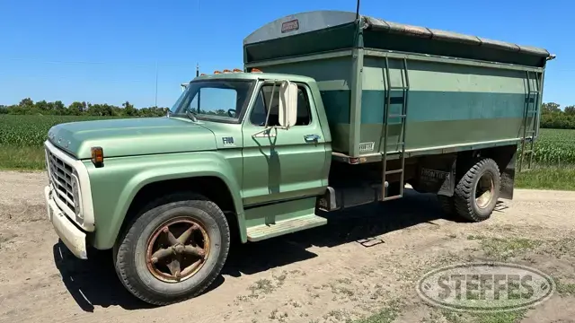 1974 Ford F700