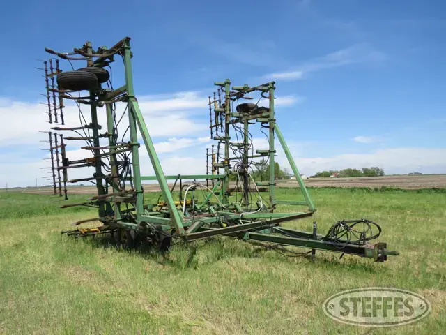 John Deere 1600