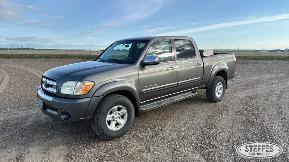 2006 Toyota Tundra SR5 Half Ton Pickup