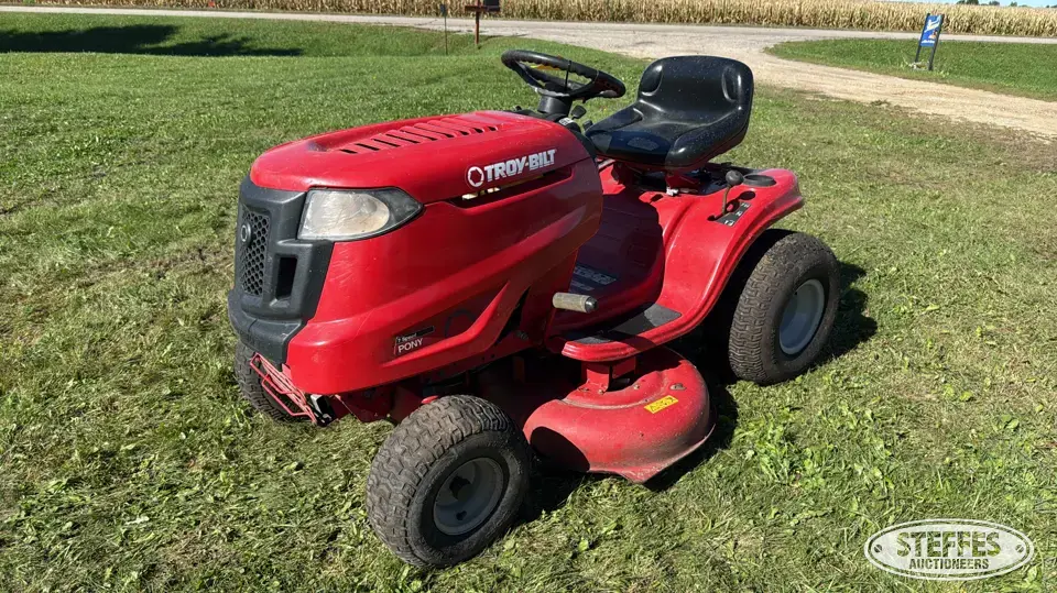 2015 Troy-Bilt Pony 42 Lawn Tractor