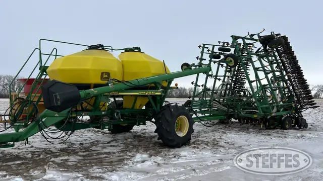John Deere 730