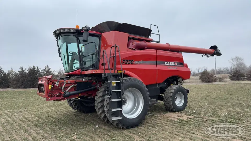 2014 Case IH 7230 Combine
