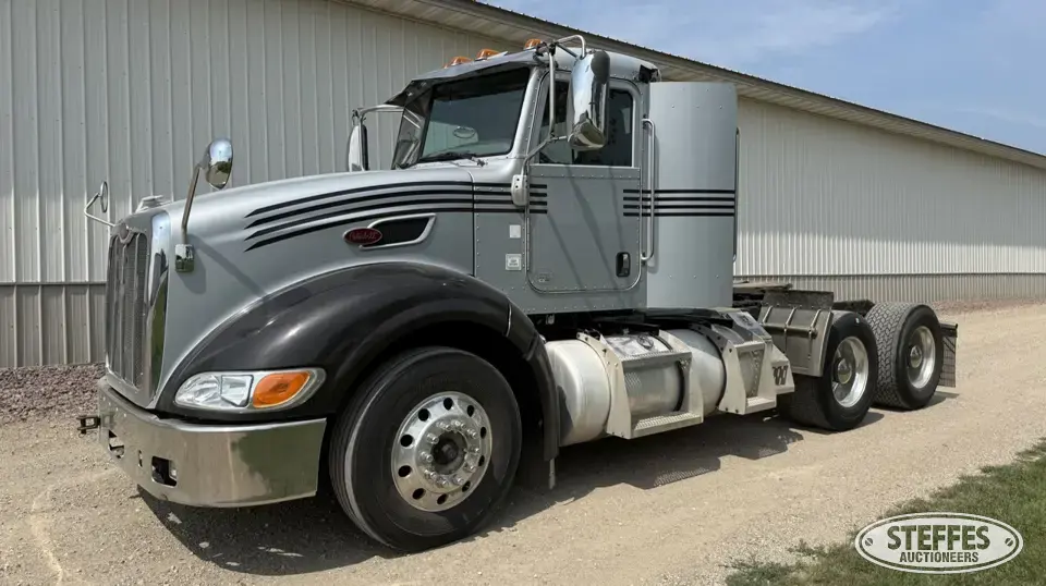 2014 Peterbilt 386 Conventional Truck without Sleeper