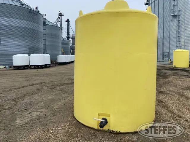 F/S Mfg. 3000 gal.