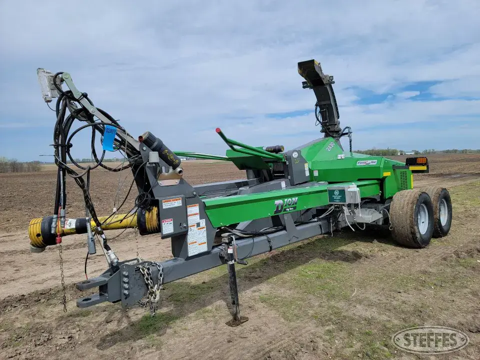 2019 Dion 2430 Pull-Type Harvester