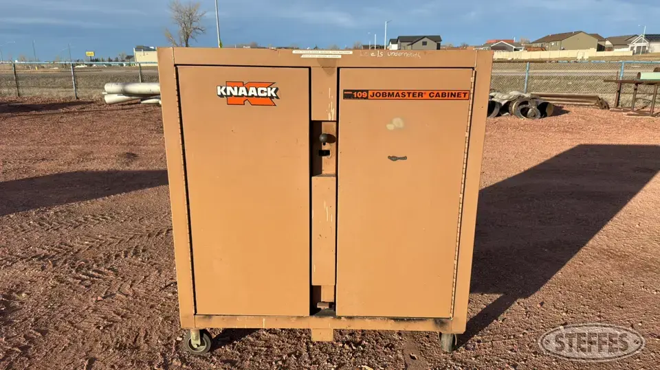 Knaack 109 Jobmaster Cabinet Storage and Bench