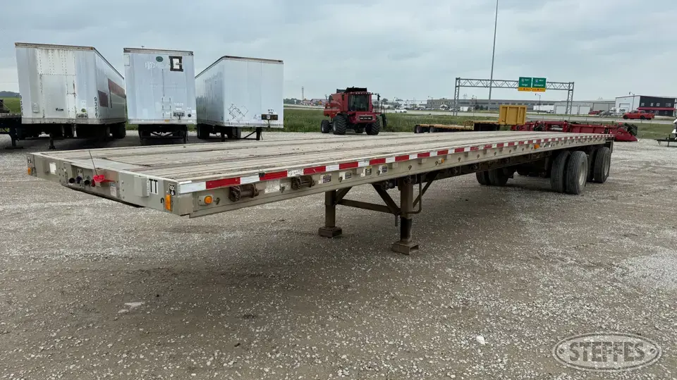 1999 Wilson Road Brute Semi Flatbed Trailer