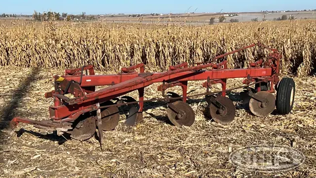 International 720