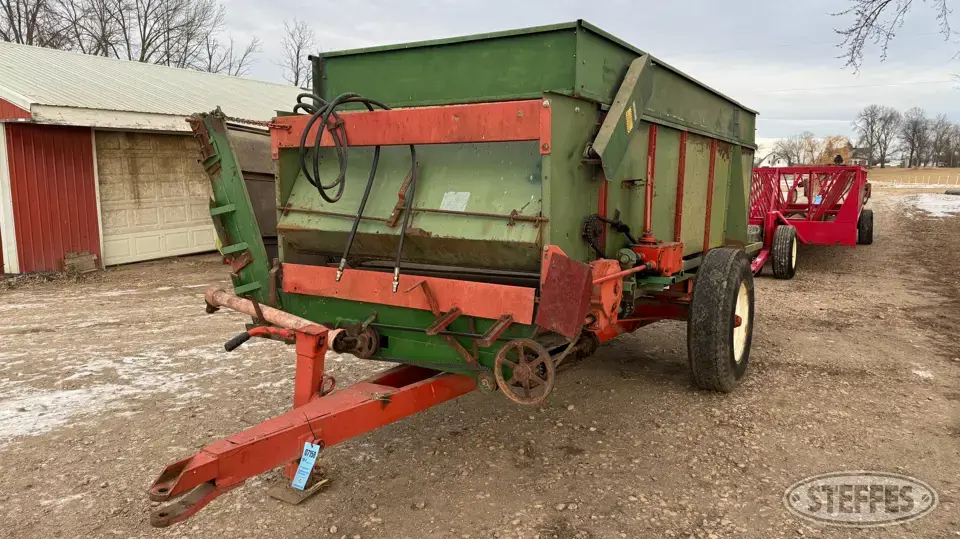 Balzer 5014RH Forage Wagon