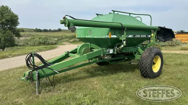 John Deere 787