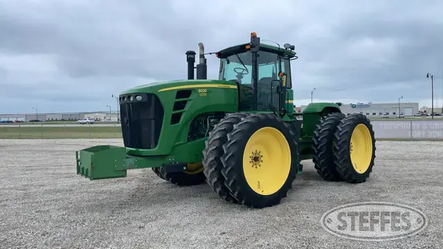 2009 John Deere 9230