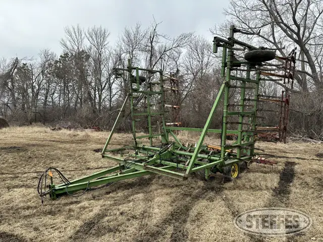 John Deere 1000