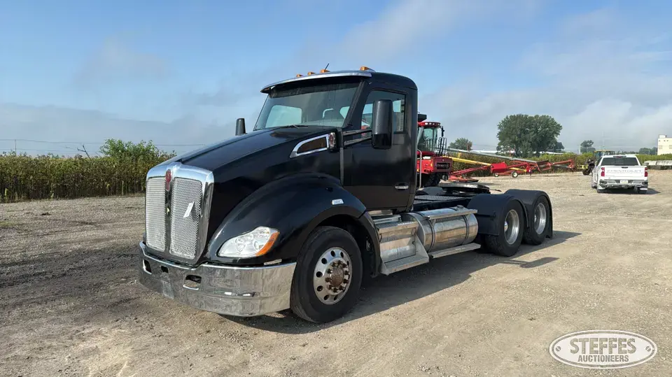 2017 Kenworth T680 Conventional Truck without Sleeper