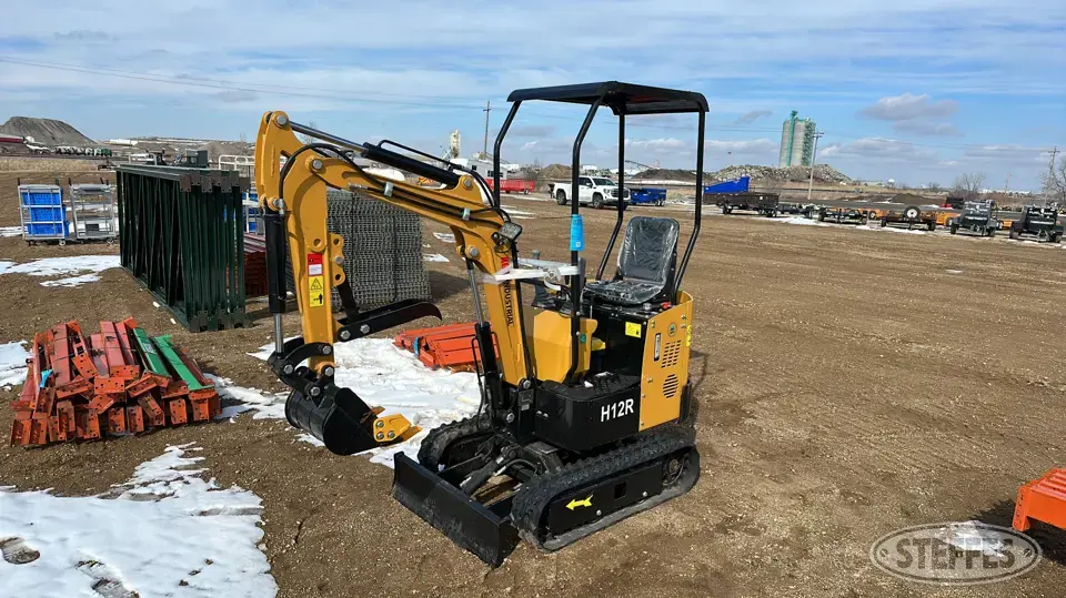 2024 AGT H12R Mini-Excavator