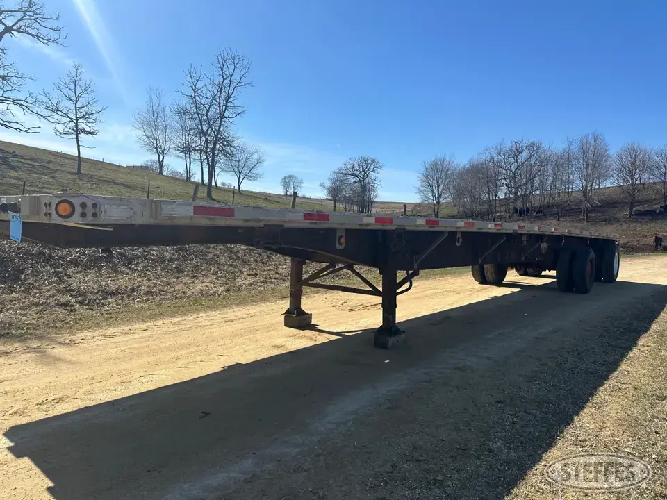 2001 Utility Flatbed Trailer