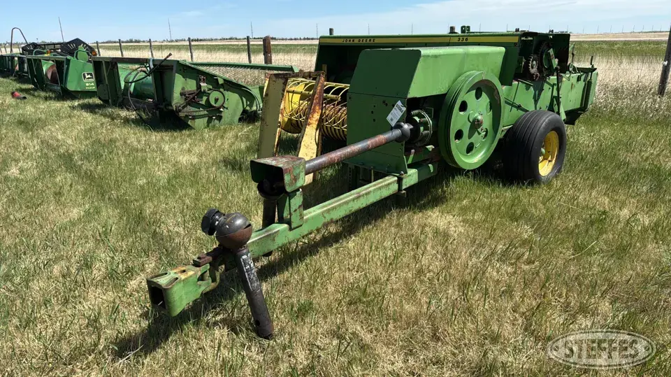 John Deere 336 Square Baler