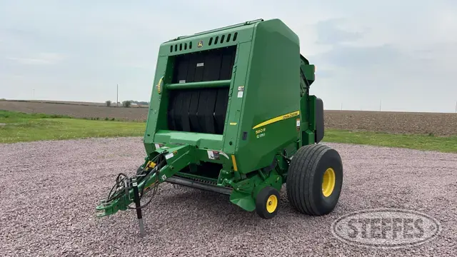 2019 John Deere 560R