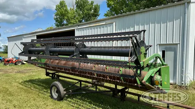 1984 John Deere 220