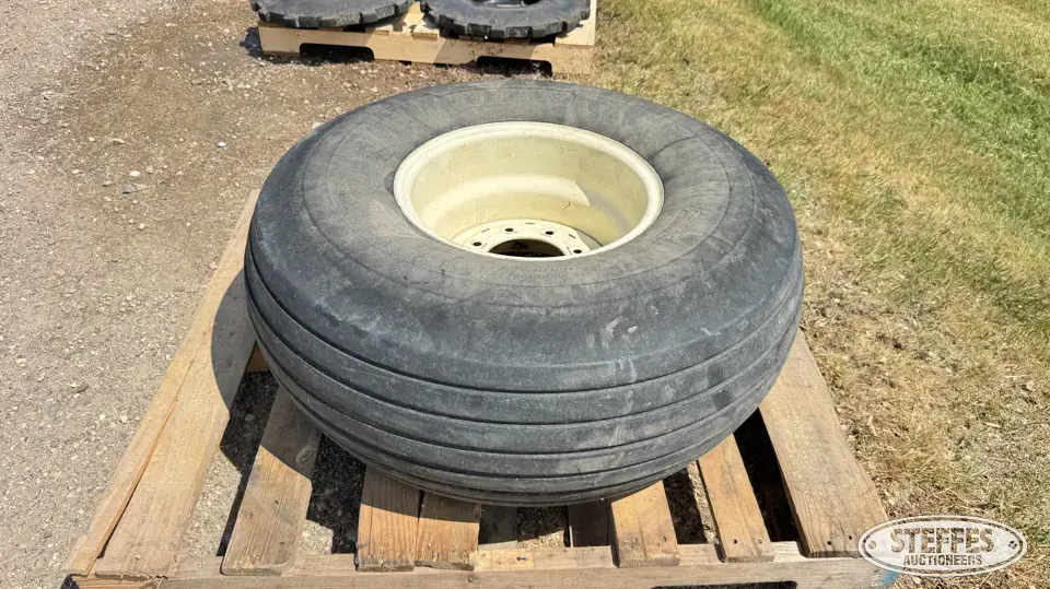 Titan 14L-16.1SL implement tire Tractor-Implement Tire