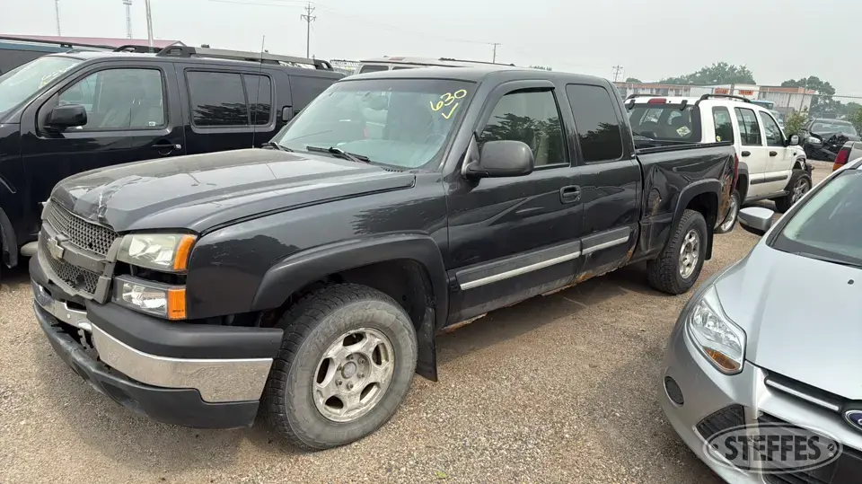 2003 Chevrolet Silverado 1500 LT Half Ton Pickup
