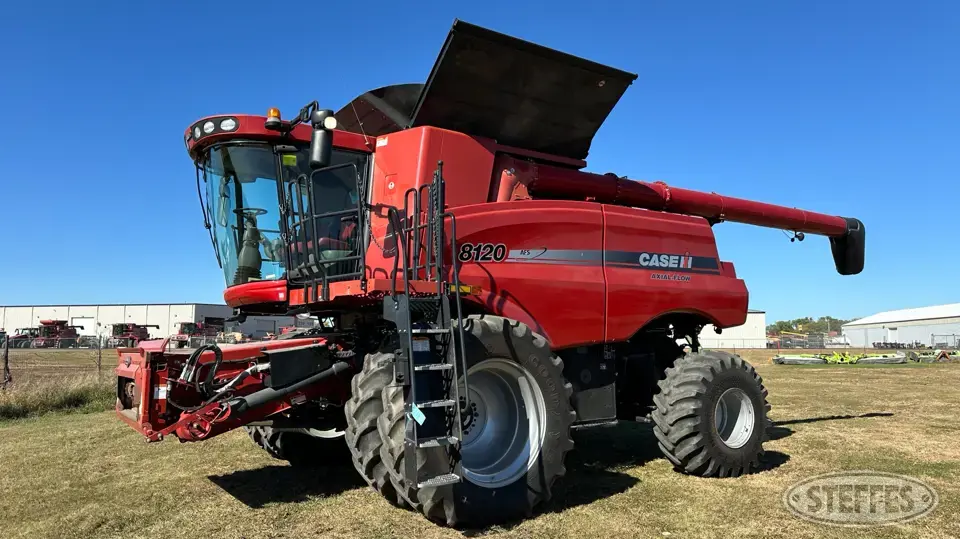 2010 Case IH 8120 Combine