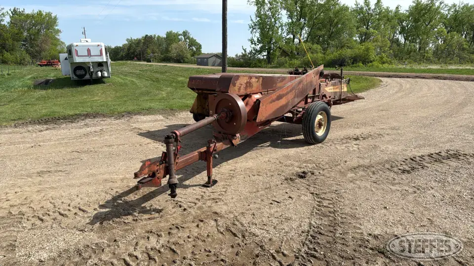 New Holland Hayliner 269 Square Baler