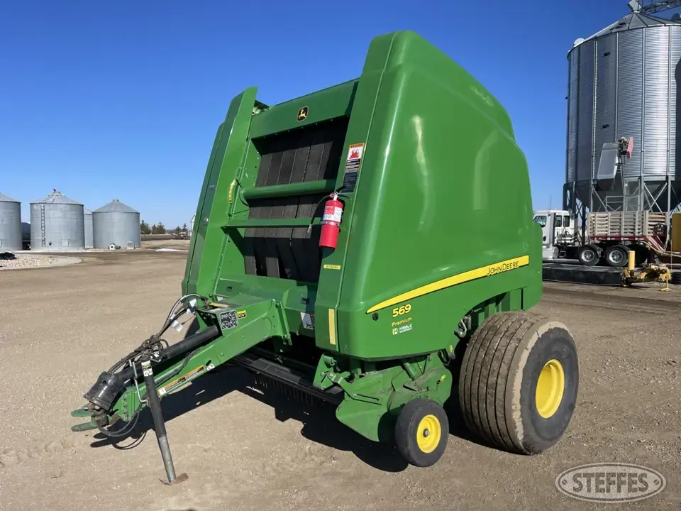 2013 John Deere 569 Round Baler