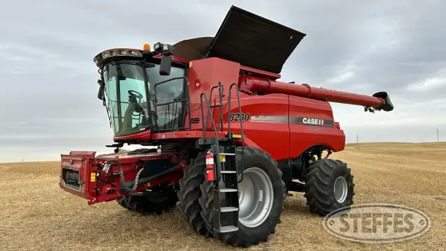 2014 Case IH 8230
