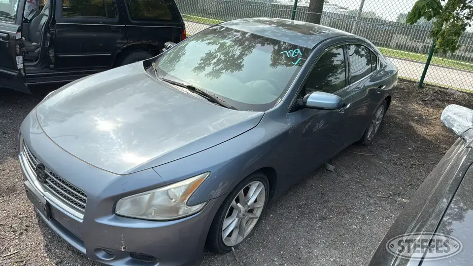 2010 Nissan Maxima Car