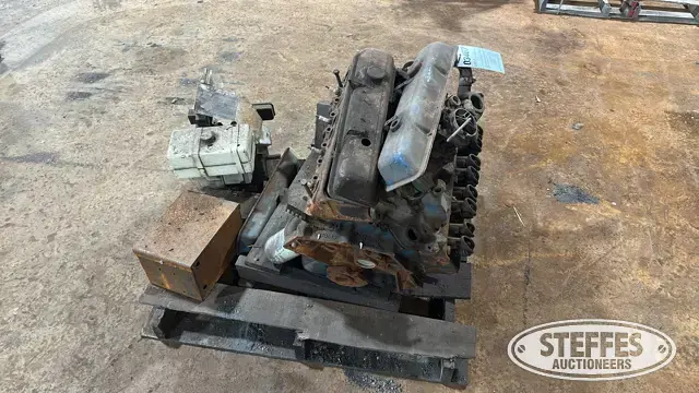 V8 gas engine