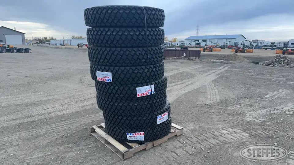 (8) Kapsen HS217 Tires Truck Tire