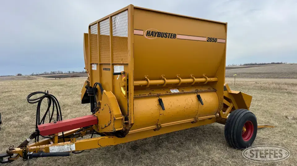 Haybuster 2650 Bale Handling