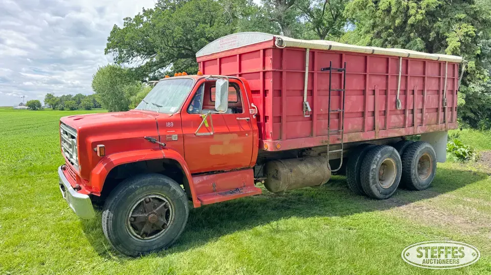 1981 GMC 7000 Grain Truck