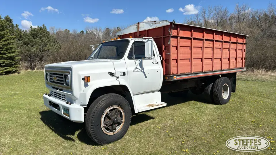 1985 Chevrolet C70 Custom Deluxe Grain Truck