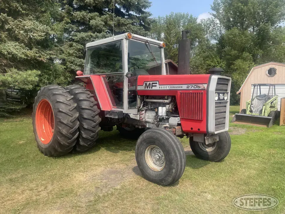 1979 Massey Ferguson 2705 2WD Tractor