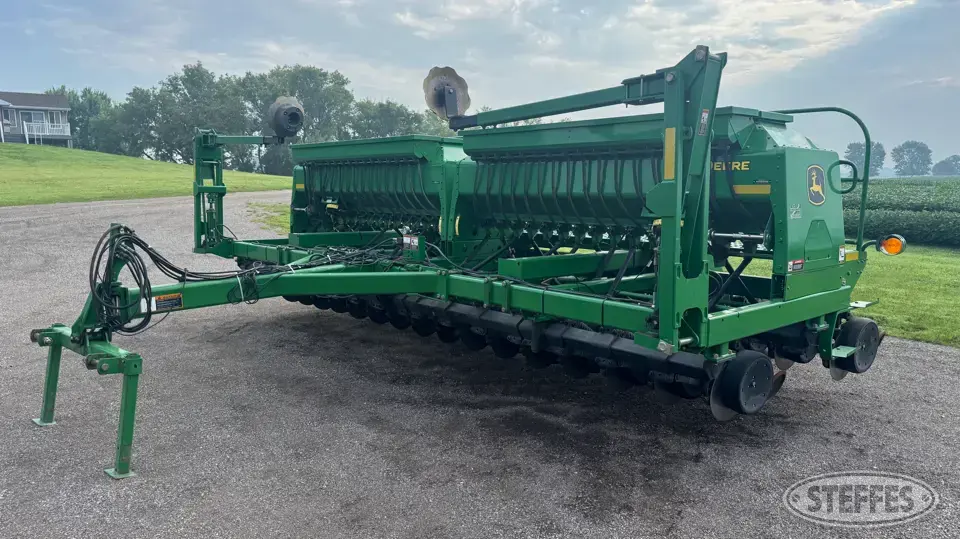 John Deere 1590 No Till Drill