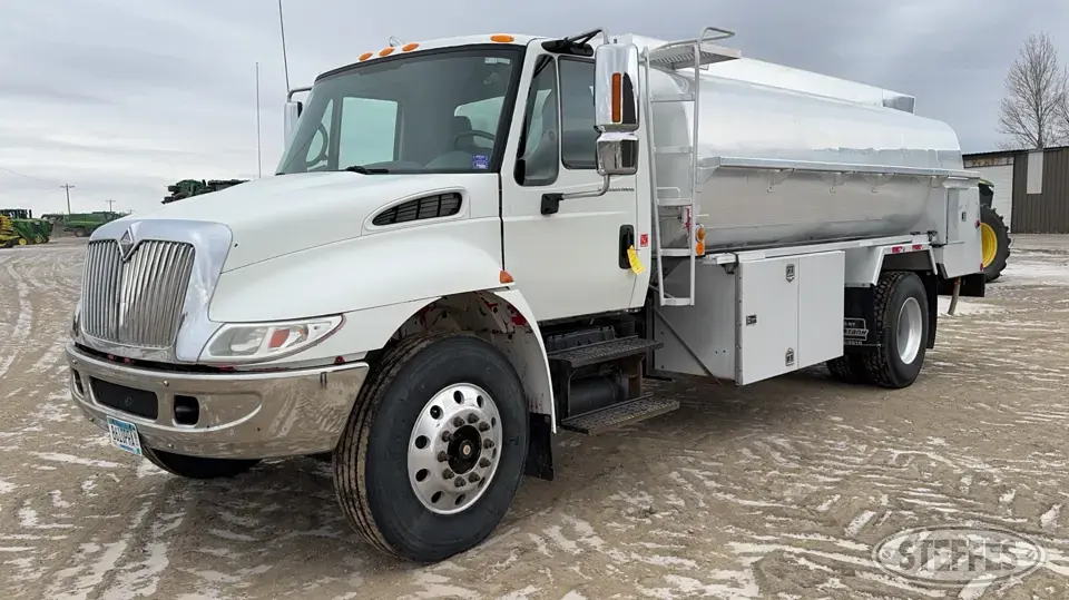2002 International 4300 Specialty Truck